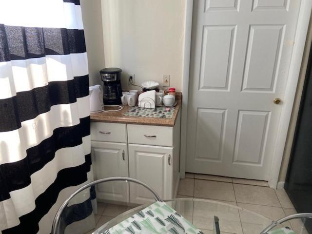 Private Room Near Miami Airport - Free Parking - 01 Экстерьер фото