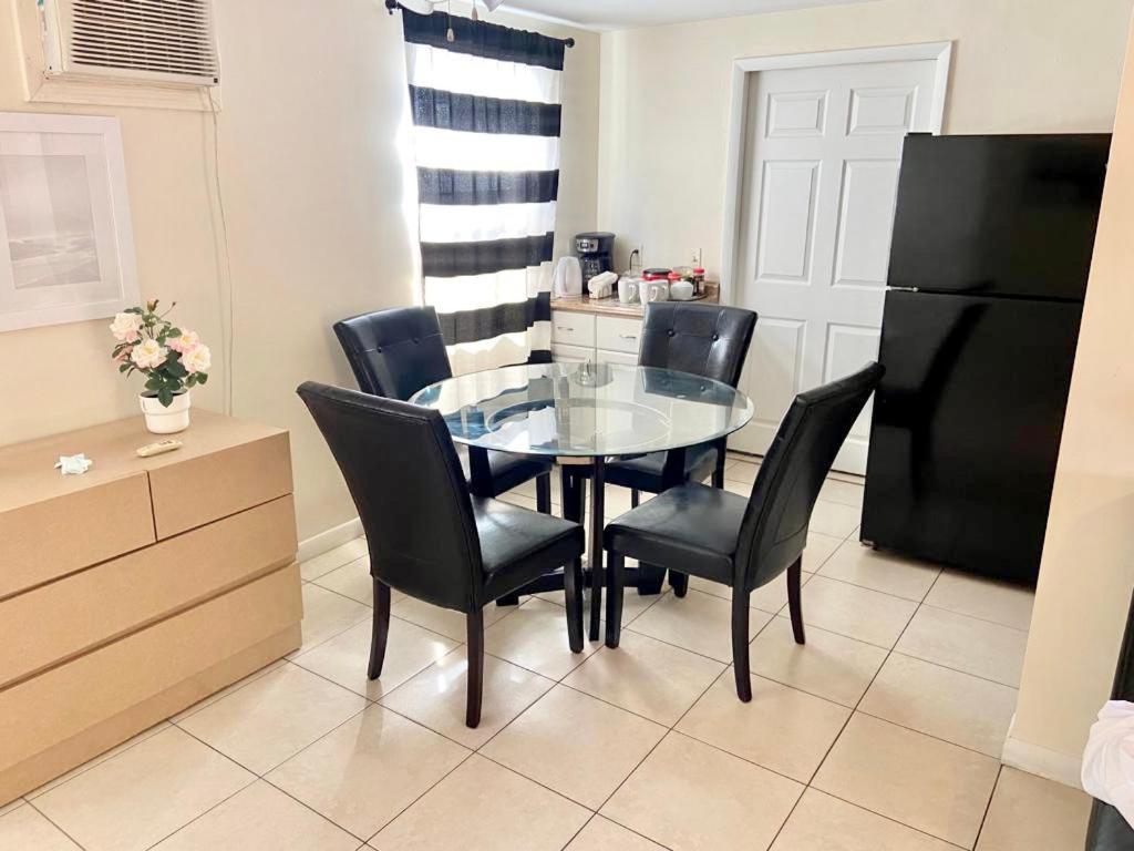 Private Room Near Miami Airport - Free Parking - 01 Экстерьер фото