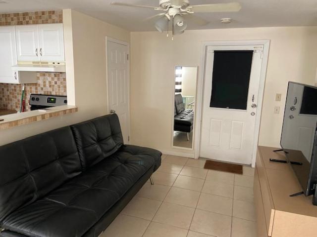 Private Room Near Miami Airport - Free Parking - 01 Экстерьер фото