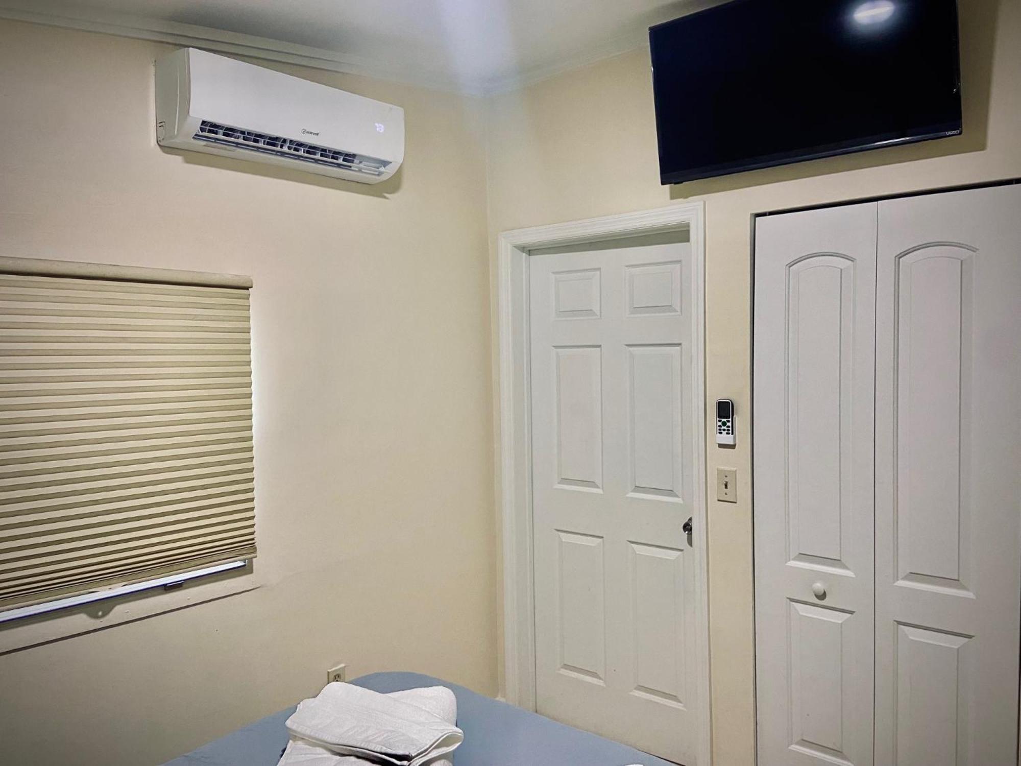 Private Room Near Miami Airport - Free Parking - 01 Экстерьер фото